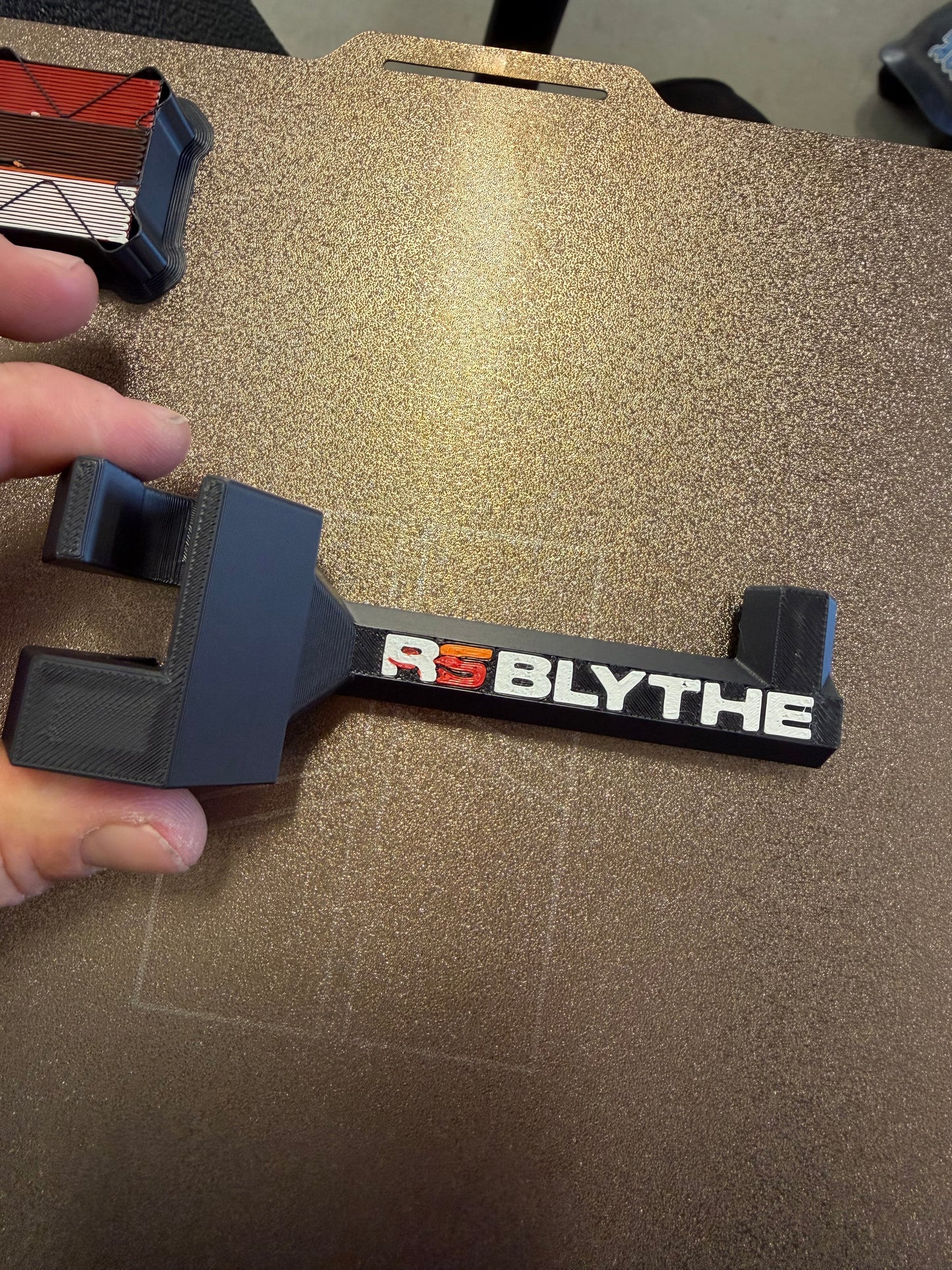 ツイストオン式3.0 Bow Buddy™ ヘッドレストボウハンガー（トラック＆SUV用）