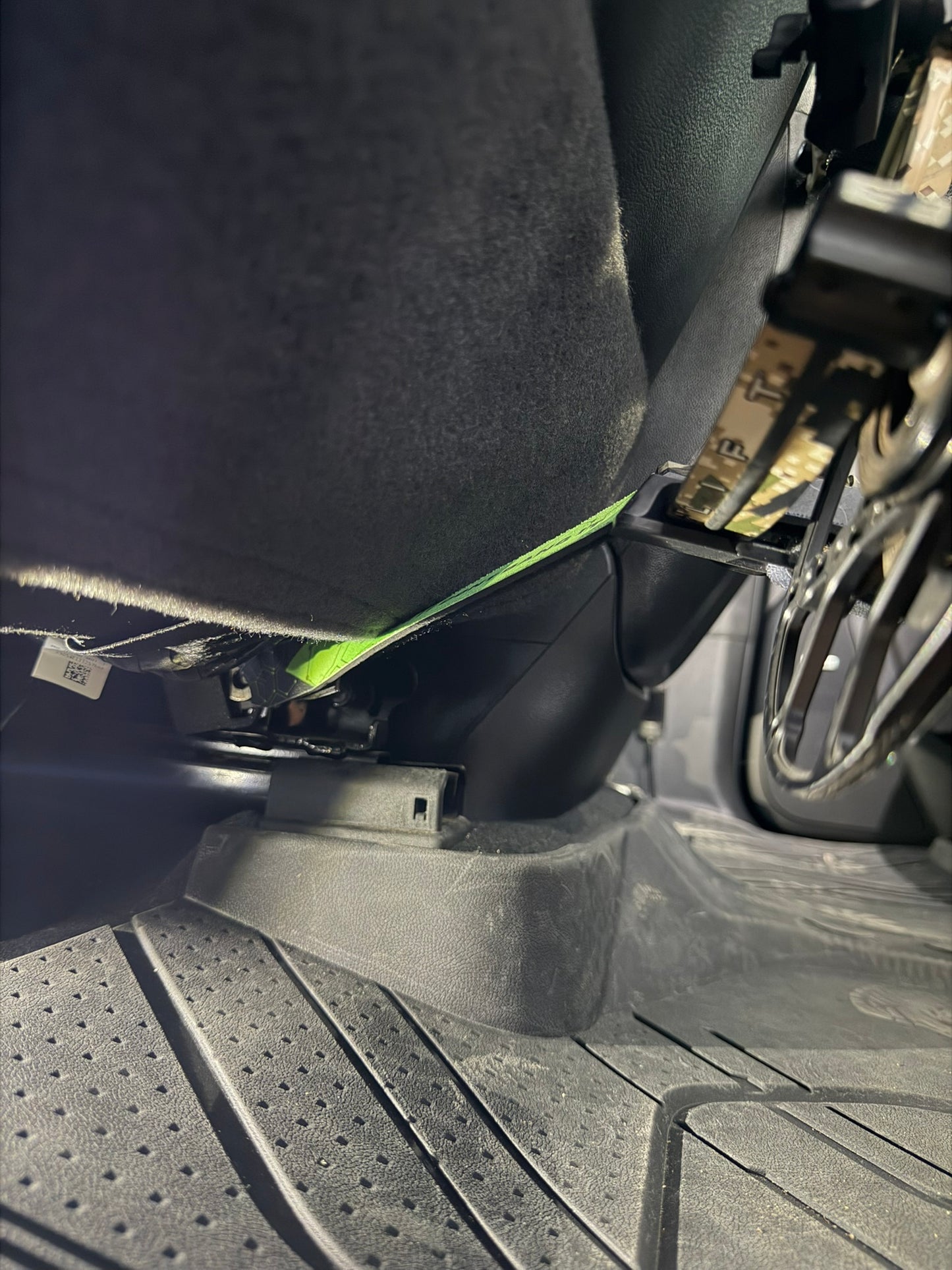 Bow Buddy™ Lock Strap – Adjustable Anti-Swing Strap